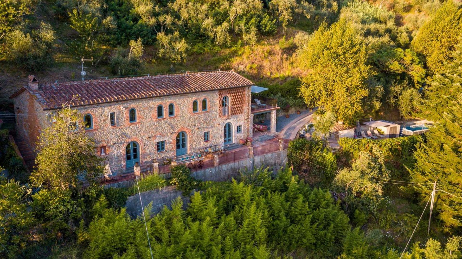 Villa Alice, Panoramic Stone Farmhouse To Sleep 10 Lucca Exteriör bild